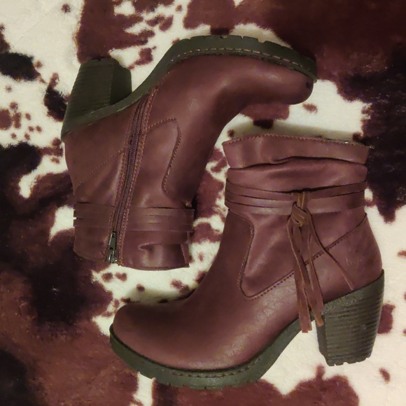 boc Slouch Booties - Picture 2 of 10